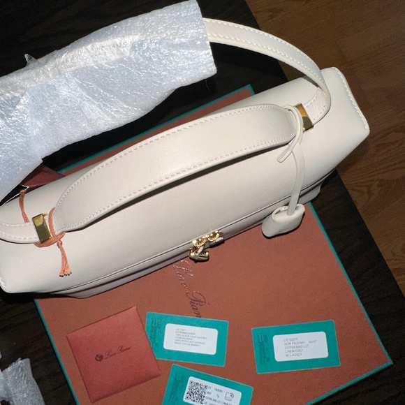 NEW Loro Piana Extra Bag L27 Linen Calf in Light Travertine/Sun Gold - Picture 9 of 15